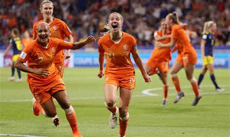 the netherlands win 1 0